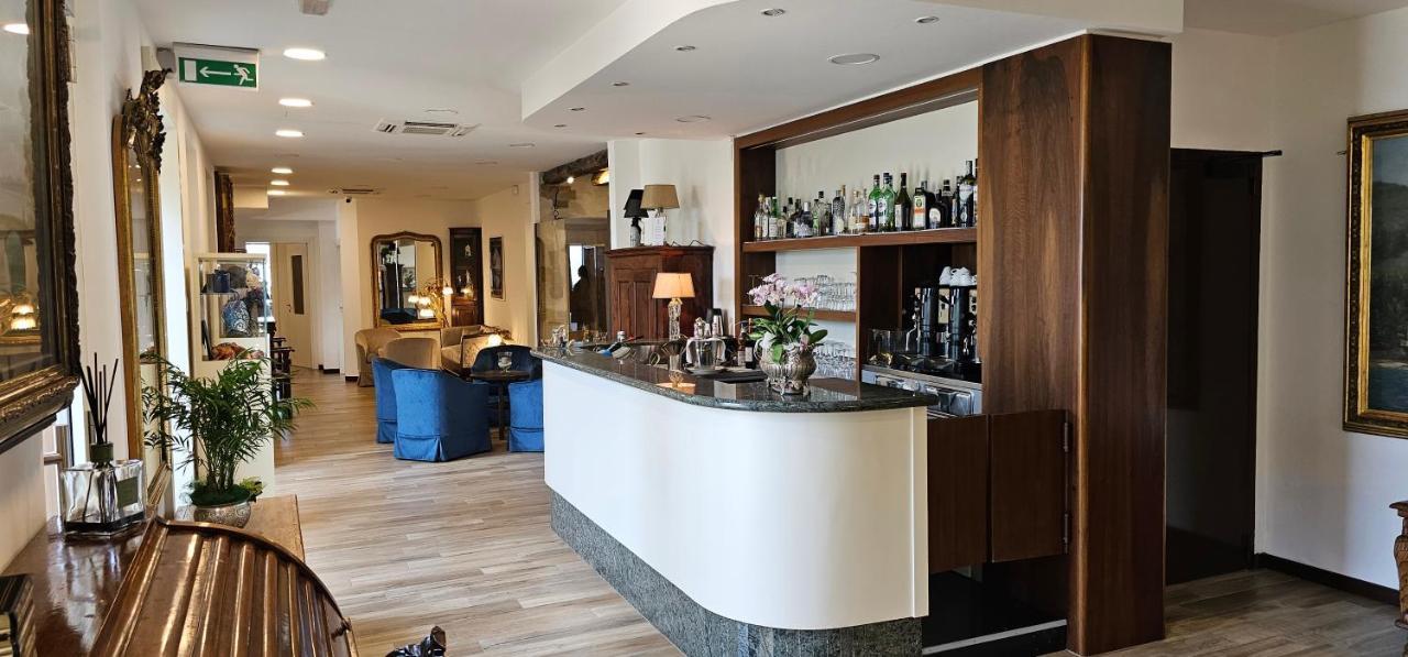 Hotel Meridiana Bellano Exterior photo